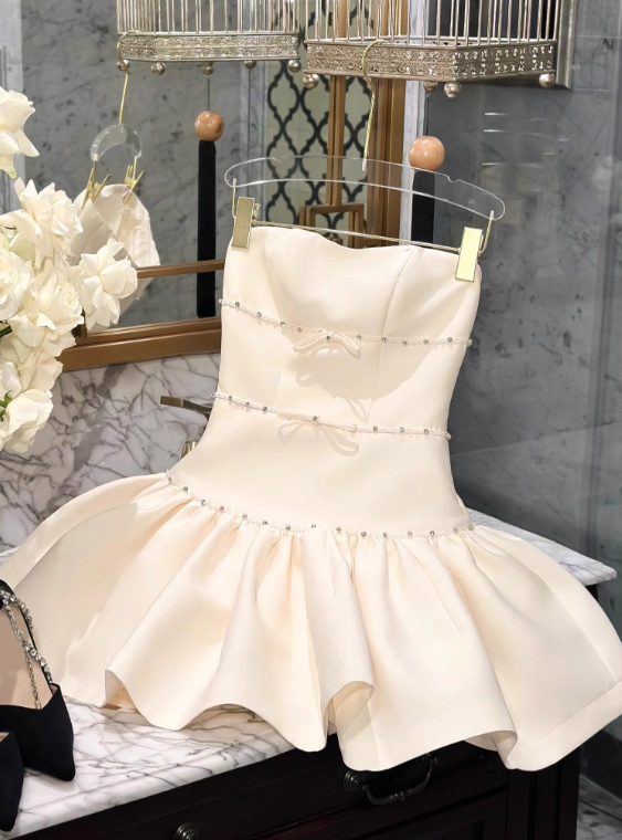 New Design Homecoming Dress Strapless Pleated Short Prom Dress Cocktail Dress Birthday Party Outfits  D4058