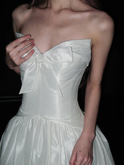 Elegant Wedding Dress Satins Sweetheart Pleated Wedding Dress    D4073
