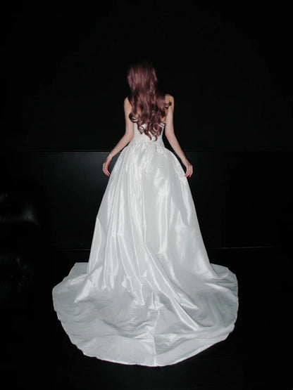 Elegant Wedding Dress Satins Sweetheart Pleated Wedding Dress    D4073