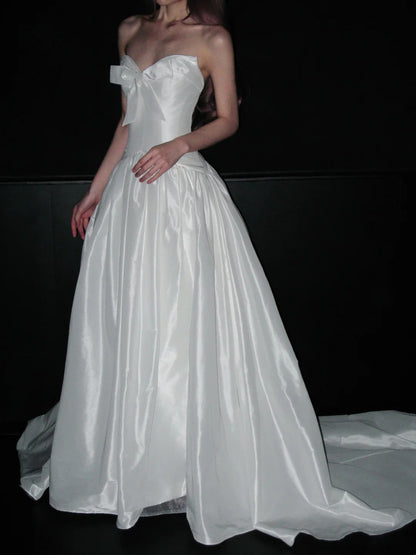 Elegant Wedding Dress Satins Sweetheart Pleated Wedding Dress    D4073