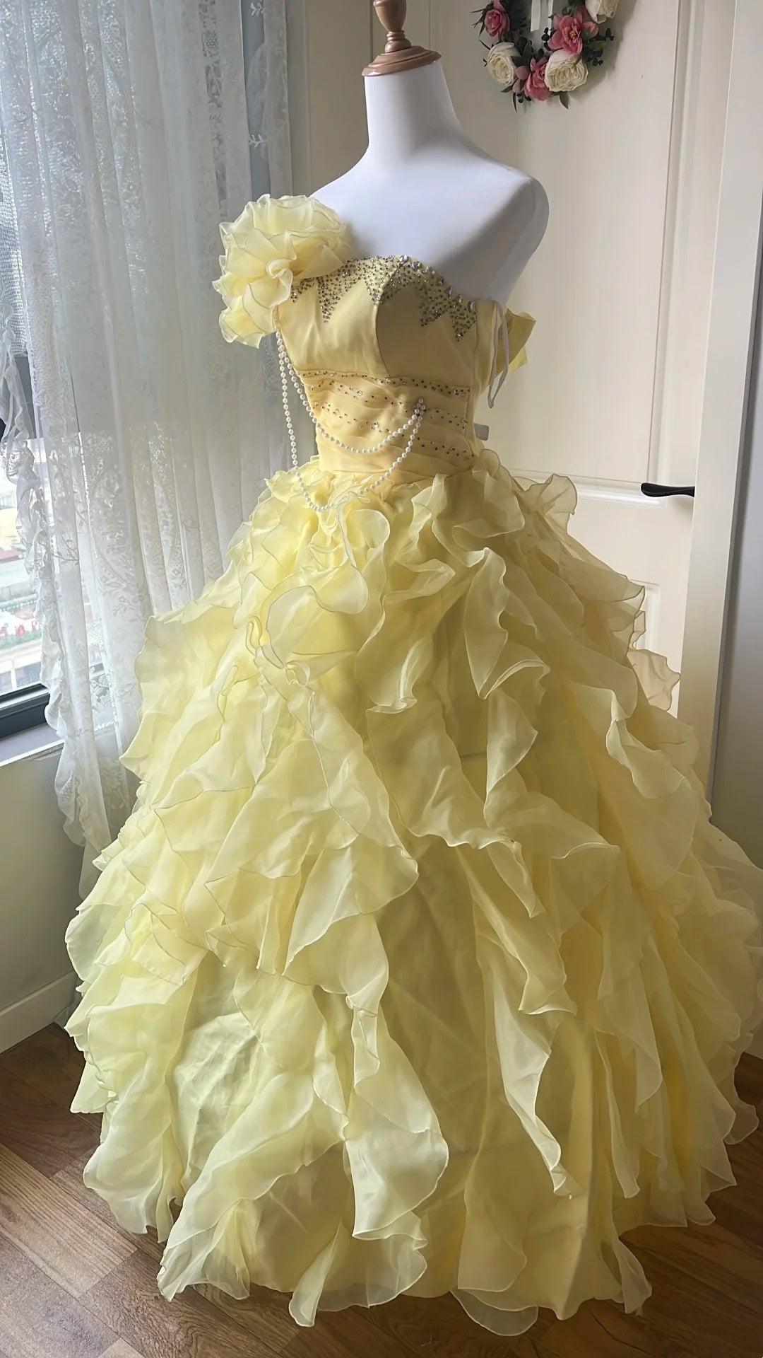 Sweet Prom Dress Light Yellow Strapless Ruffle Ball Gown Evening Dress Quinceanera Dress     D4113