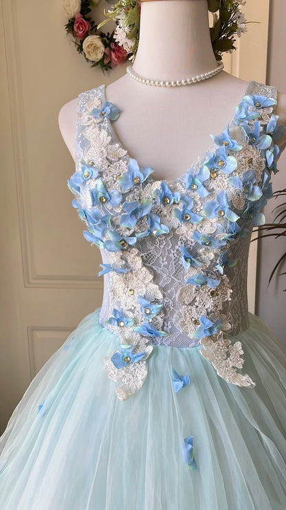 New Design Prom Dress V-neck Pleated Tulle Ball Gown Evening Dress Quinceanera Dress   D4123