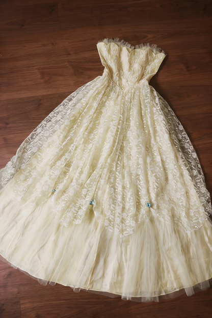 Stunning Prom Dress Sweetheart Pleated Tulle Ball Gown Evening Dress Quinceanera Dress Birthday Party Dress       D4249