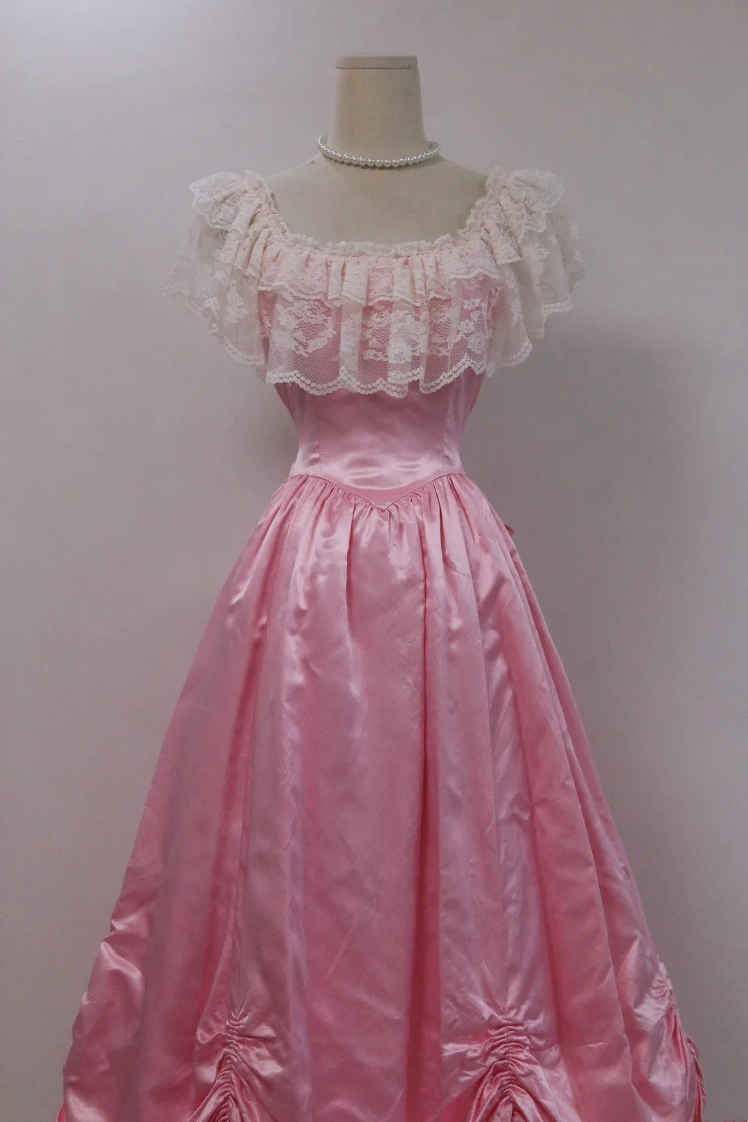 Sweet Prom Dress Square Neck Pleated Lace Ball Gown Evening Dress Quinceanera Dress Birthday Party Dress       D4250