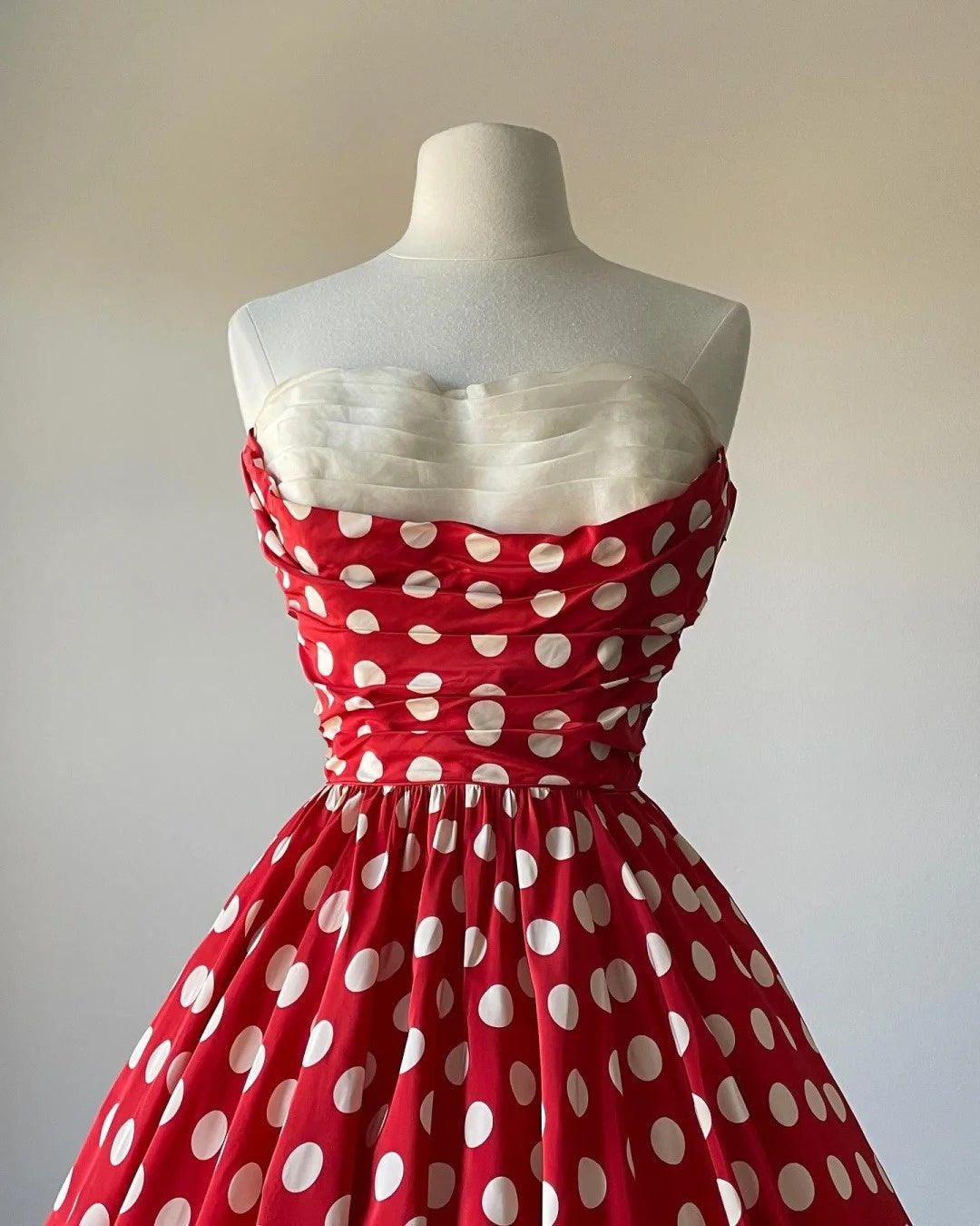 Beauty Prom Dress Strapless Polka Dots Pleated Evening Dress Gala Dress Formal Dress  D4262