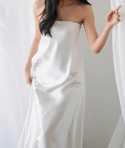 Minimalist Wedding Dress A Line Strapless Wedding Dresses   D4323