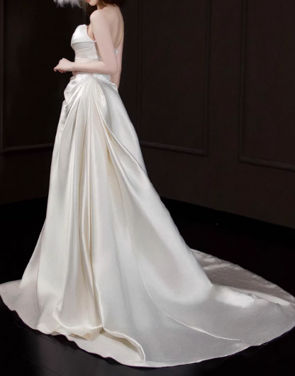 Elegant Wedding Dress Satin Asymmetrical Neck Pleated Wedding Dresses with Trian  D4328