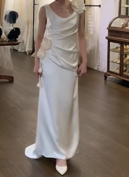 Stunning Wedding Dress Satin Crew Neck Flower Wedding Dresses D4333