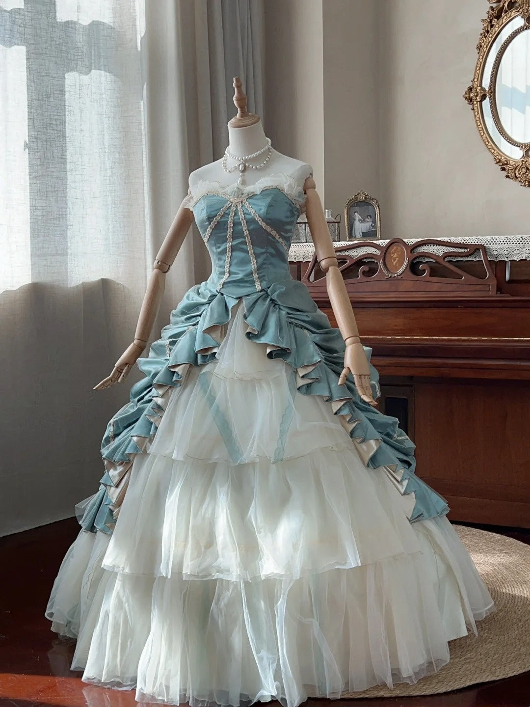 Beauty Prom Dress Strapless Pleated Tiered Tulle Ball Gown Evening Dress Quinceanera Dress      D4337