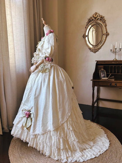 Vintage Wedding Dress V-neck Short Sleeves Pleated Wedding Dress  D4346