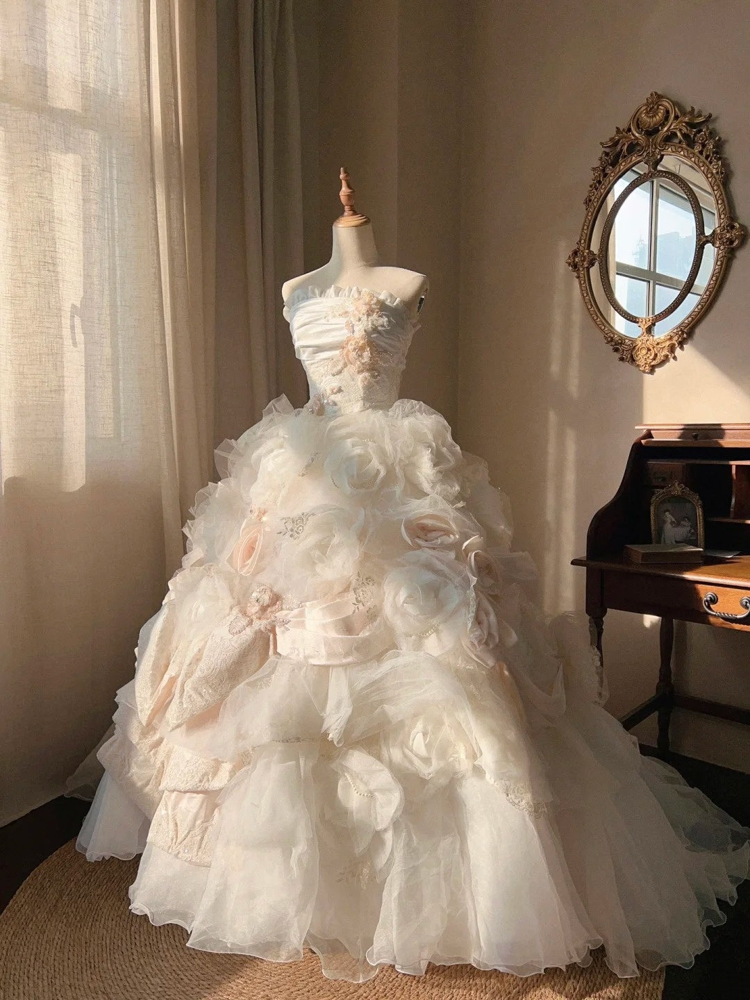 Beauty Wedding Dress Strapless Flower Pleated Tulle Wedding Dress  D4351