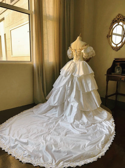 Vintage Wedding Dress Off Shoulder Tiered Pleated Wedding Dress  D4352