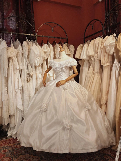 Elegant Wedding Dress Off Shoulder Floral Pleated Wedding Dress  D4390