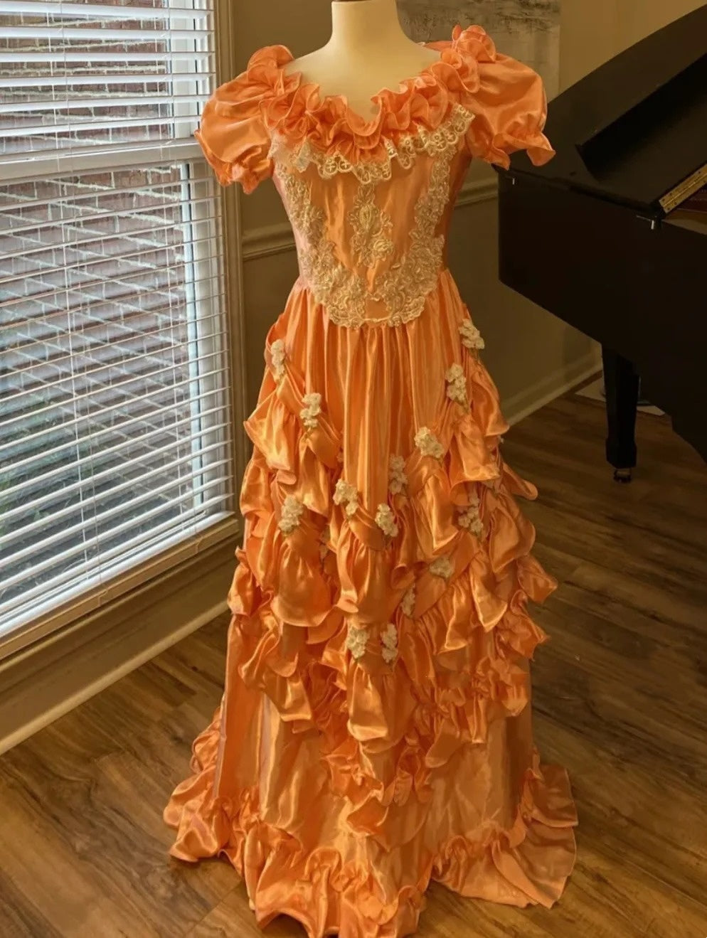 Charming Prom Dress Crew Neck Pleated Gala Dress Evening Dress Formal Dress   D4432