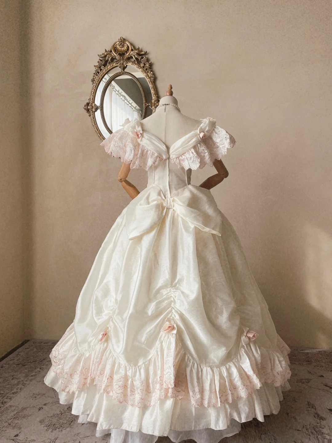 Sweety Retro Ball Gown Off the Shoulder Light Pink Rose Lace Satin Wedding Dress Prom Dress SH5891