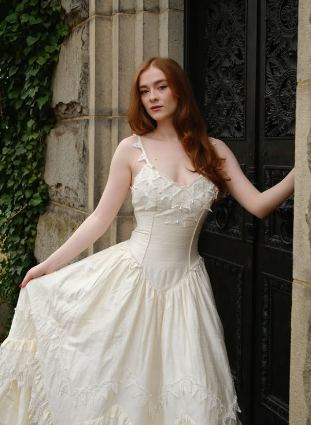 Vintage Ivory A Line Straps Lace Appliques Satin Long Wedding Dress SH6095