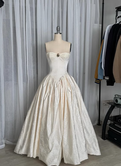 Vintage Ivory Ball Gown Sweetheart Neck Print Floral Satin Prom Dress SH5446