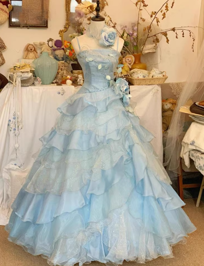 New Arrival Prom Dress Spaghetti Straps Ruffle Tired Ball Gown Evening Gown Quinceanera Dress    D3650