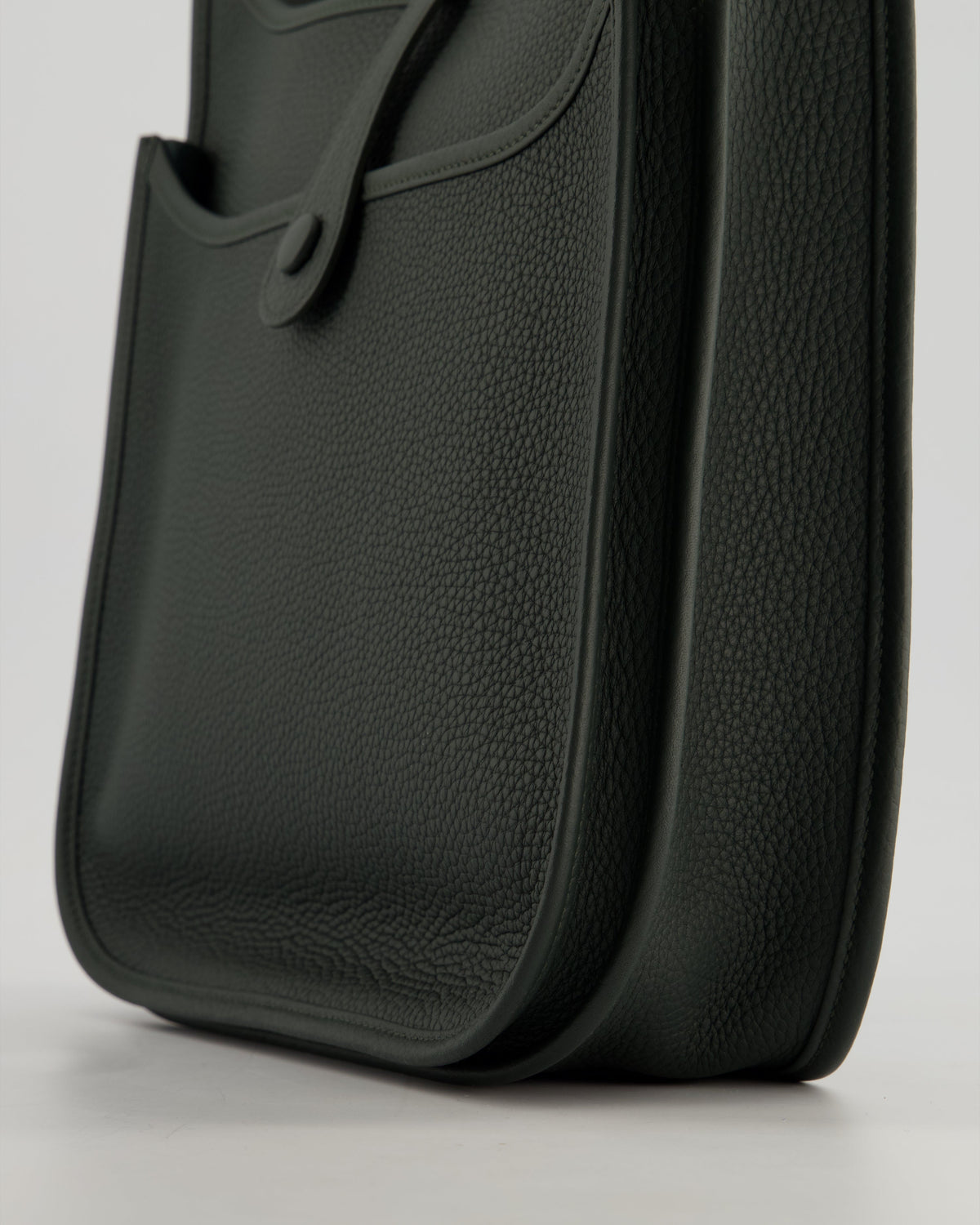*HOT* Hermès Evelyne III 29cm Bag in Vert Mangrove Clemence Leather with Palladium Hardware