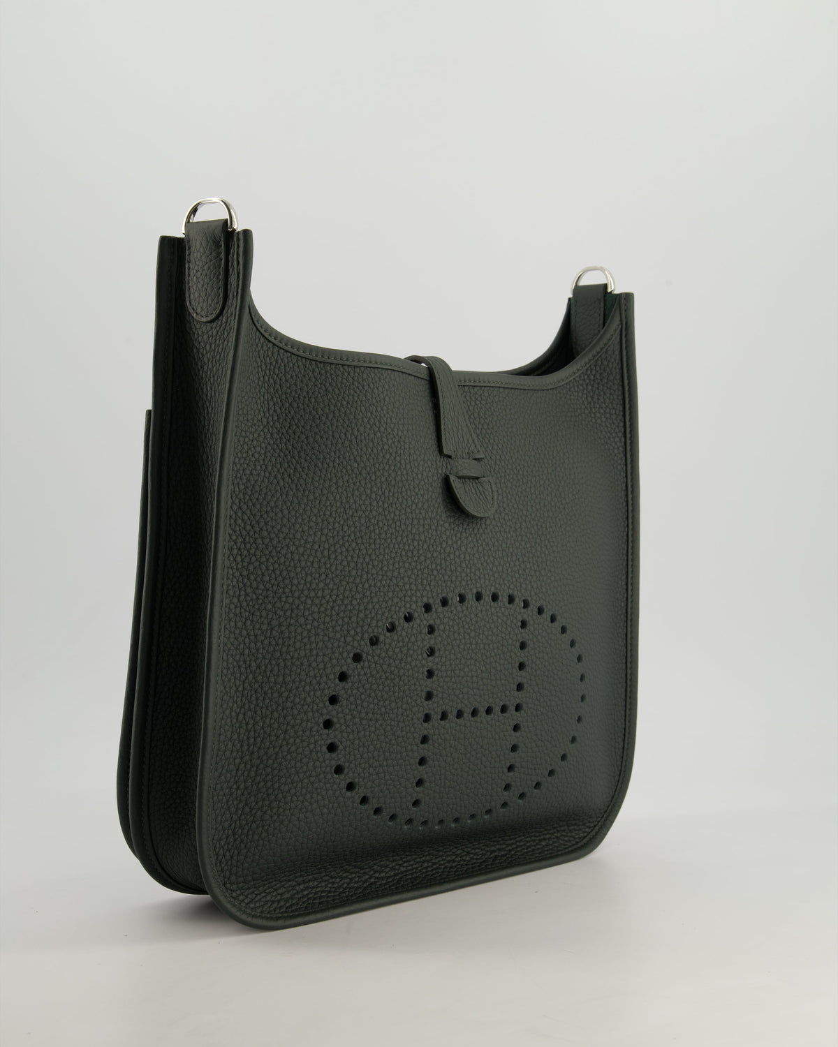 *HOT* Hermès Evelyne III 29cm Bag in Vert Mangrove Clemence Leather with Palladium Hardware