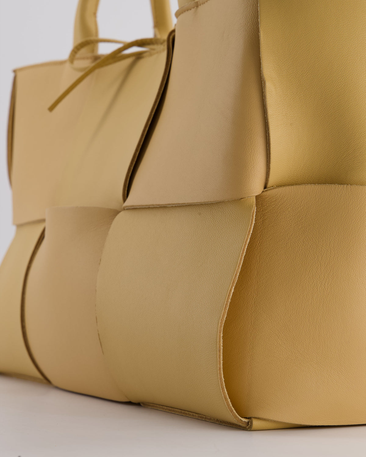 Bottega Veneta Beige Medium Intrecciato Arco Bag in Calfskin Leather with Pouch