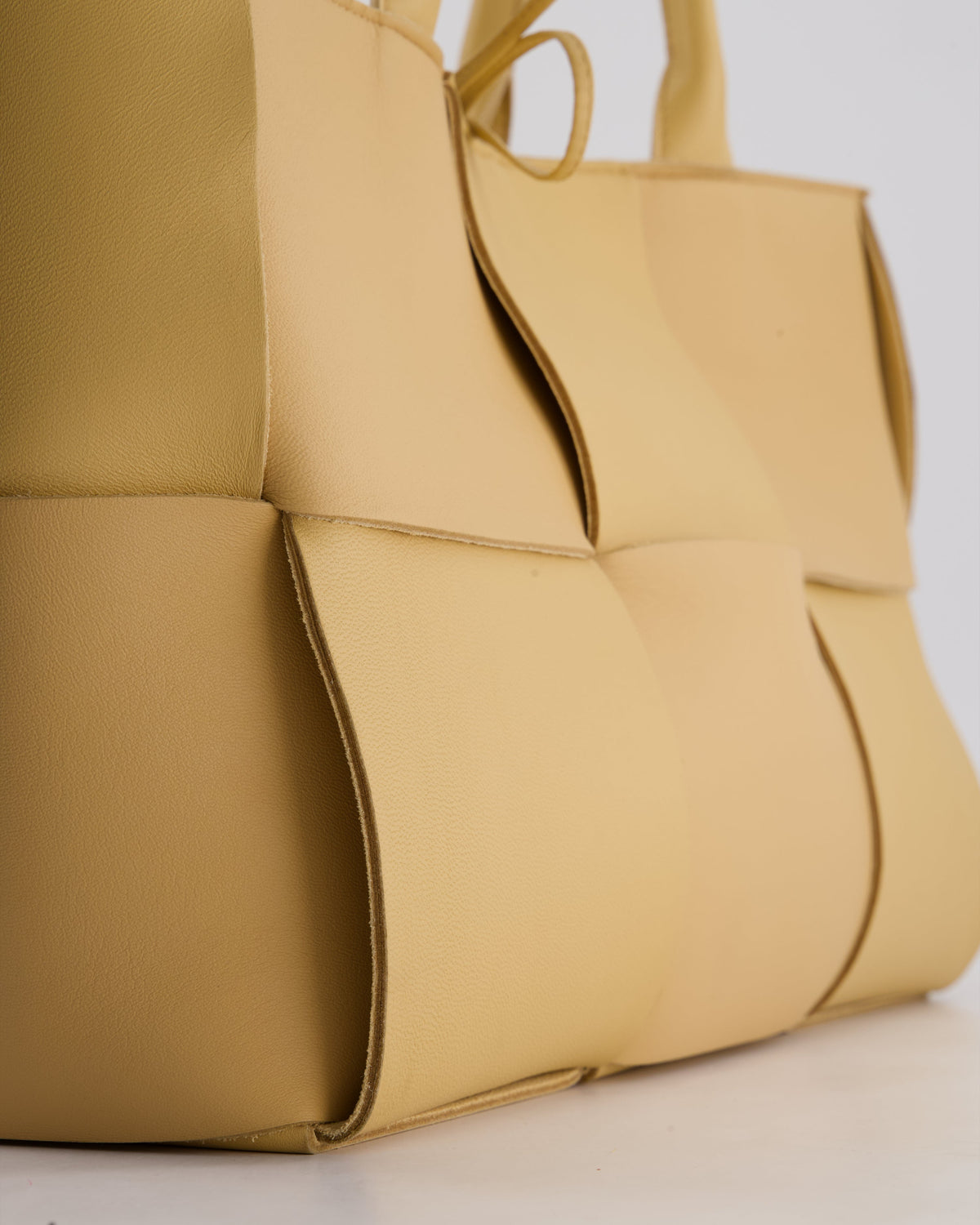 Bottega Veneta Beige Medium Intrecciato Arco Bag in Calfskin Leather with Pouch