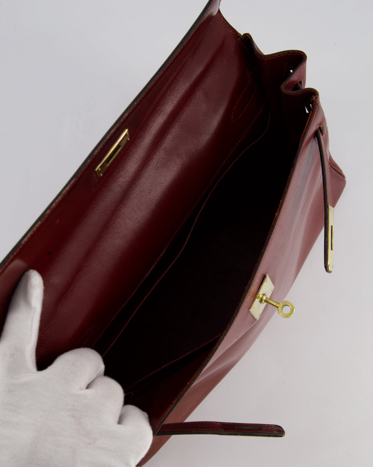 *FIRE PRICE* Hermès Vintage Kelly 32cm Bag in Rouge H Box Leather with Gold Hardware