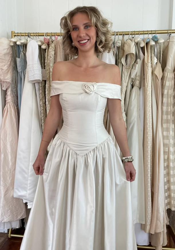 Vintage Ivory A Line Off the Shoulder Rose Satin Long Wedding Dress SH5874