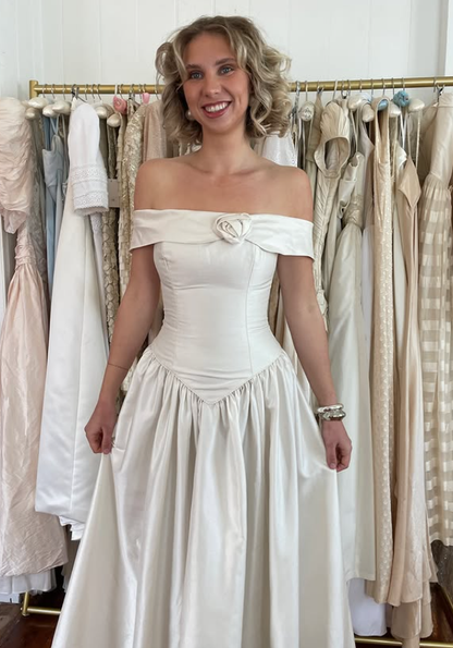 Vintage Ivory A Line Off the Shoulder Rose Satin Long Wedding Dress SH5874