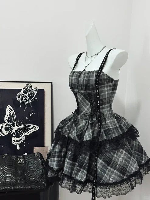 Vintage Black Plaid Design A-line Mini 15th Birthday Party Dress Tiered Homecoming Dress D1522