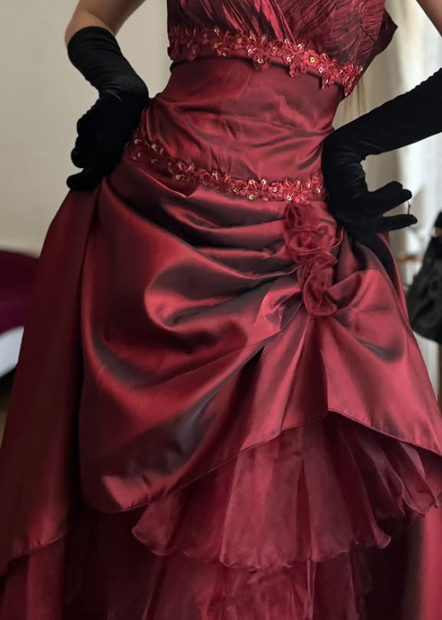 Vintage A Line Straps Appliques Burgundy Satin Prom Dress Evening Dress SH6072