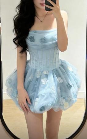 Vintage  Homecoming Dress Strapless Tulle Applique Short Pleated Prom Dress Back to School Outfits Party Dress  D6046