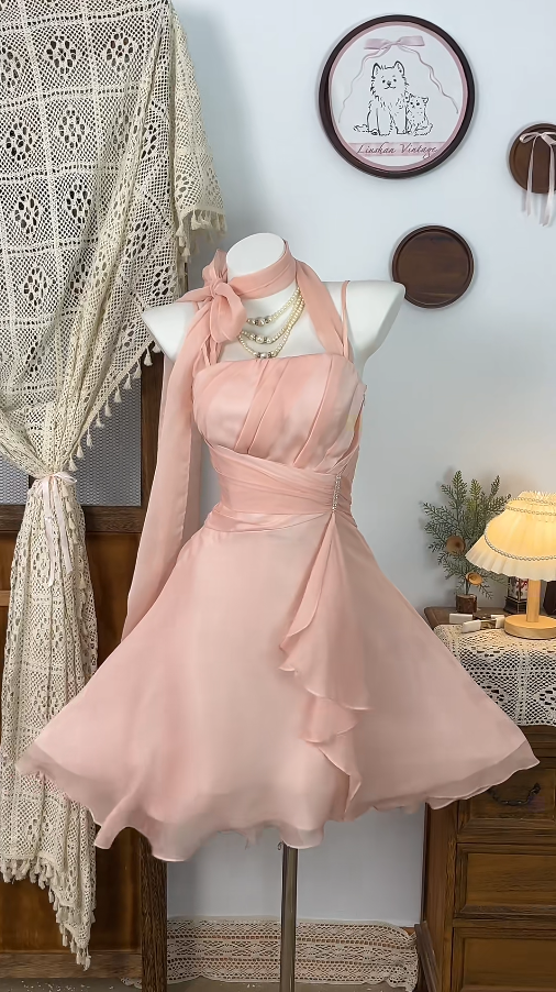 Beauty Homecoming Dress Halter Pleated Back to School Outfits Party Dress  D6493
