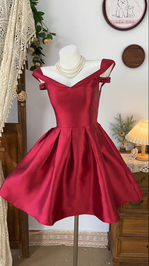 Beauty Homecoming Dress Off the Shoulder Pleated Back to School Outfits Party Dress  D6536