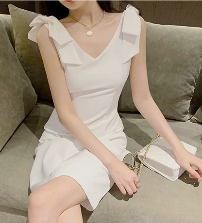 Stunning Homecoming Dress V Neck Pearl Back to School Outfits Party Dress  D6514