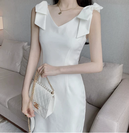 Stunning Homecoming Dress V Neck Pearl Back to School Outfits Party Dress  D6514