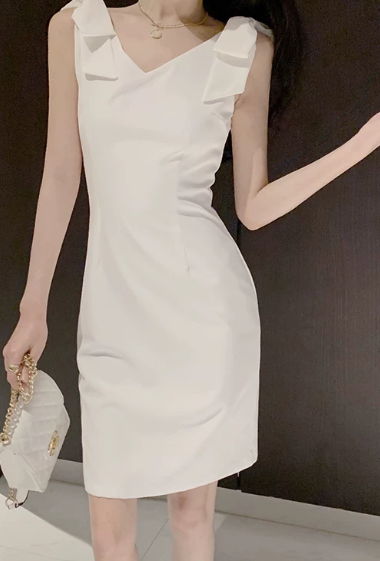 Stunning Homecoming Dress V Neck Pearl Back to School Outfits Party Dress  D6514