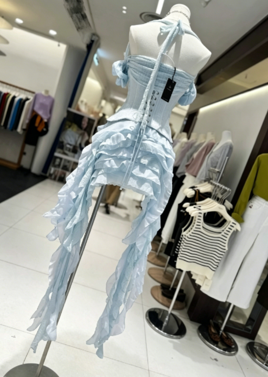 Stunning Homecoming Dress Strapless Flouncing Cascade Back to School Outfits Party Dress  D6555