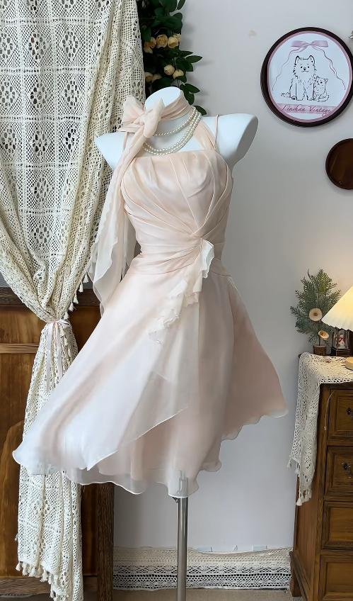Beauty Homecoming Dress Halter Pleated Back to School Outfits Party Dress  D6602