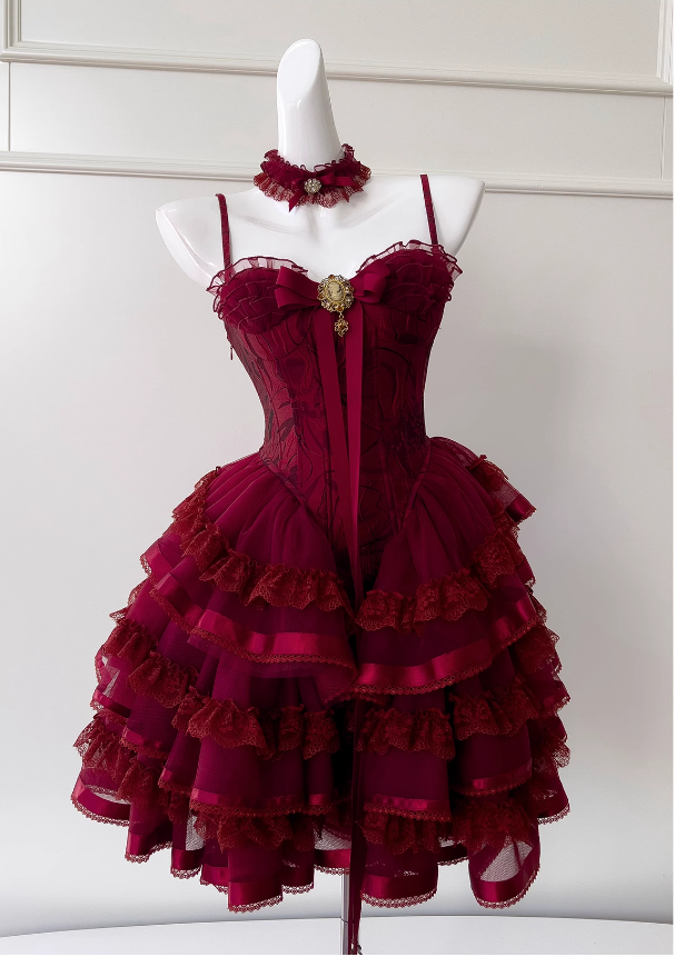 Vintage Burgundy Sweetheart Lace Design Spaghetti Strap Tiered Homecoming Dress, D1435