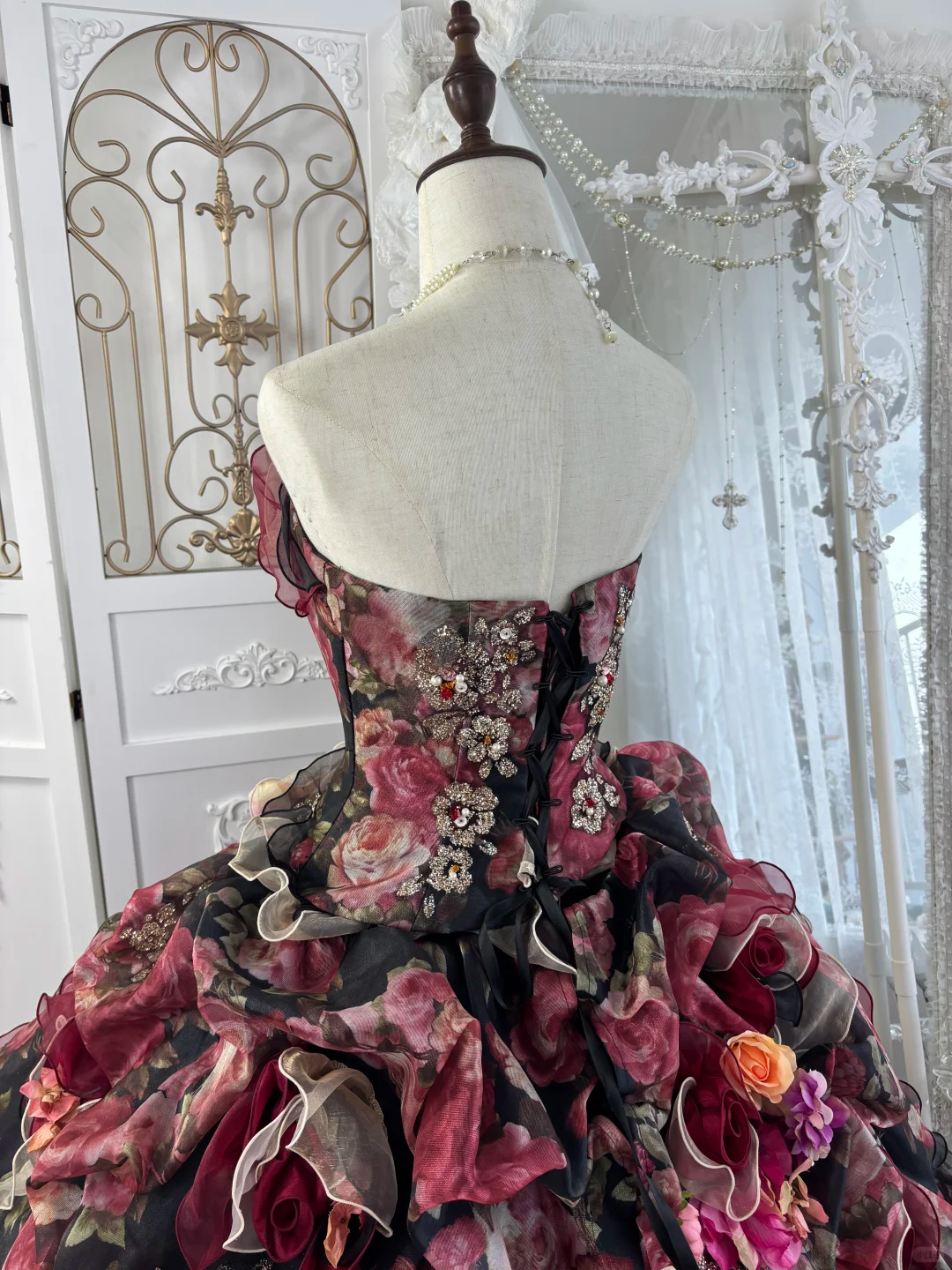 Vintage Black-Red Ball Gown Strapless 3D Floral Layered Organza Prom Dress Sweet 16 Dress SH5784