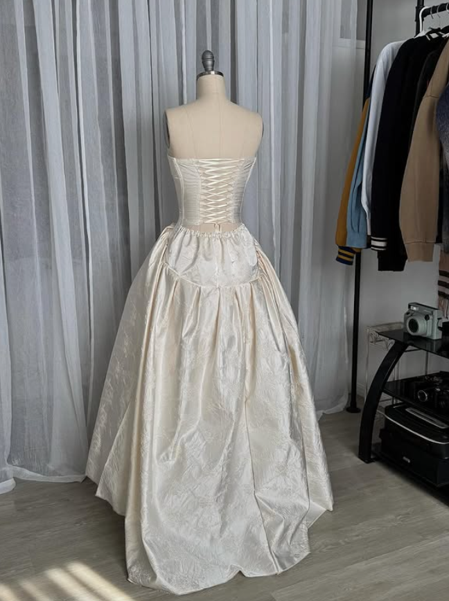 Vintage Ivory Ball Gown Sweetheart Neck Print Floral Satin Prom Dress SH5446