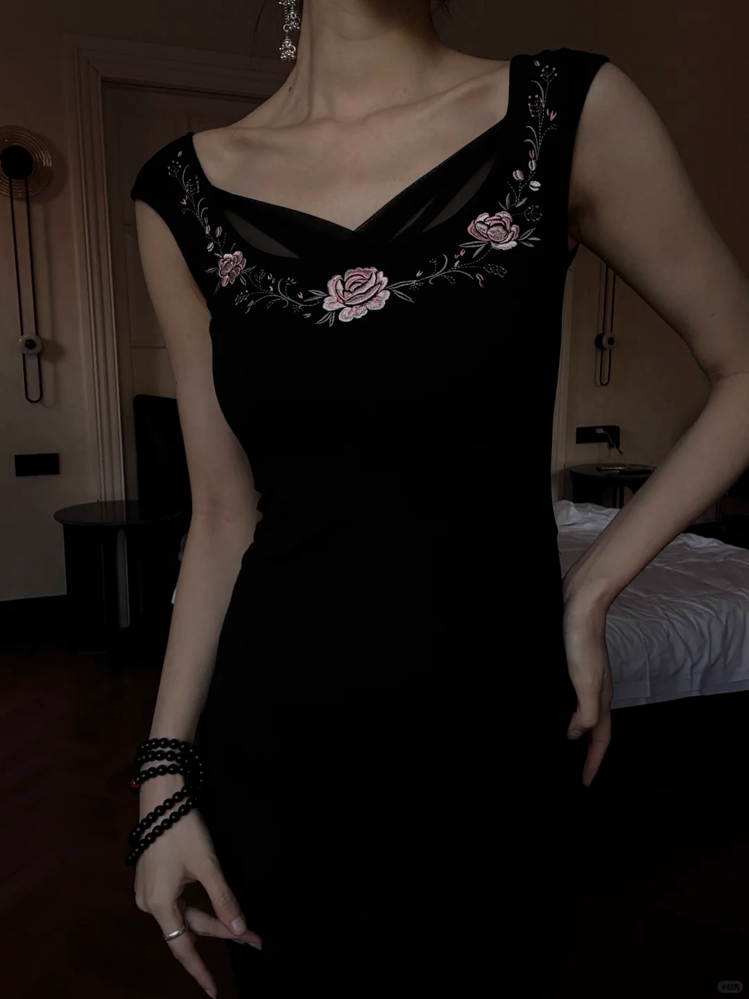 Vintage Black Mermaid Embroidery Satin Prom Dress Evening Dress Date Dress SH5600
