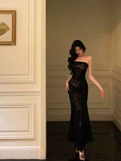 Vintage Black Strapless Floral Applique Design Elegant Sheath Evening Dress Prom Dress  D1578
