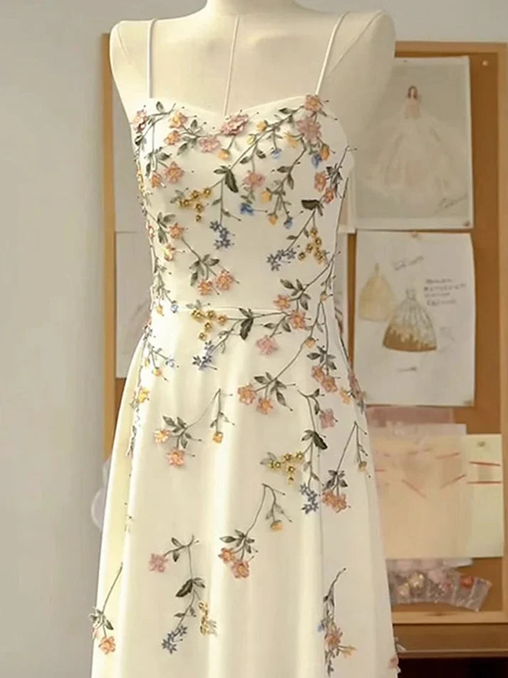 Vintage Beige Spaghetti Strap Floral Applique Design Elegant A-Line Evening Dress Prom Dress D1581