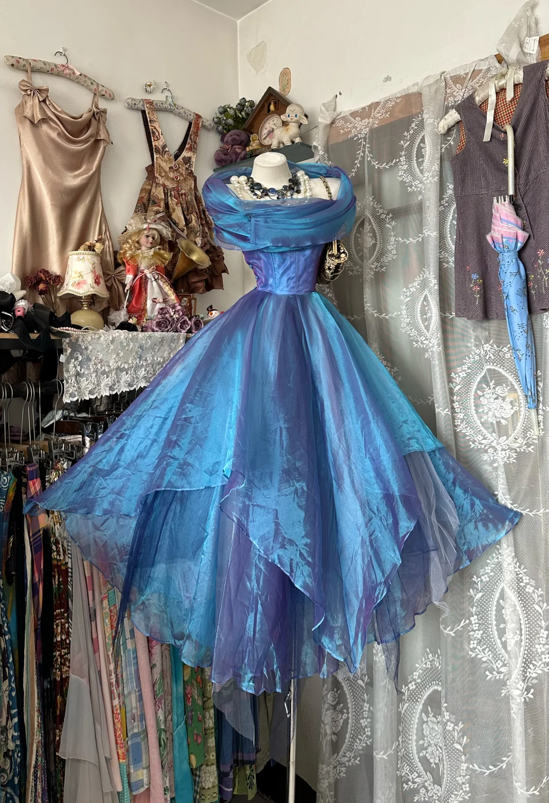 Vintage Dreamy A Line Strapless Organza Long Prom Dress SH5246