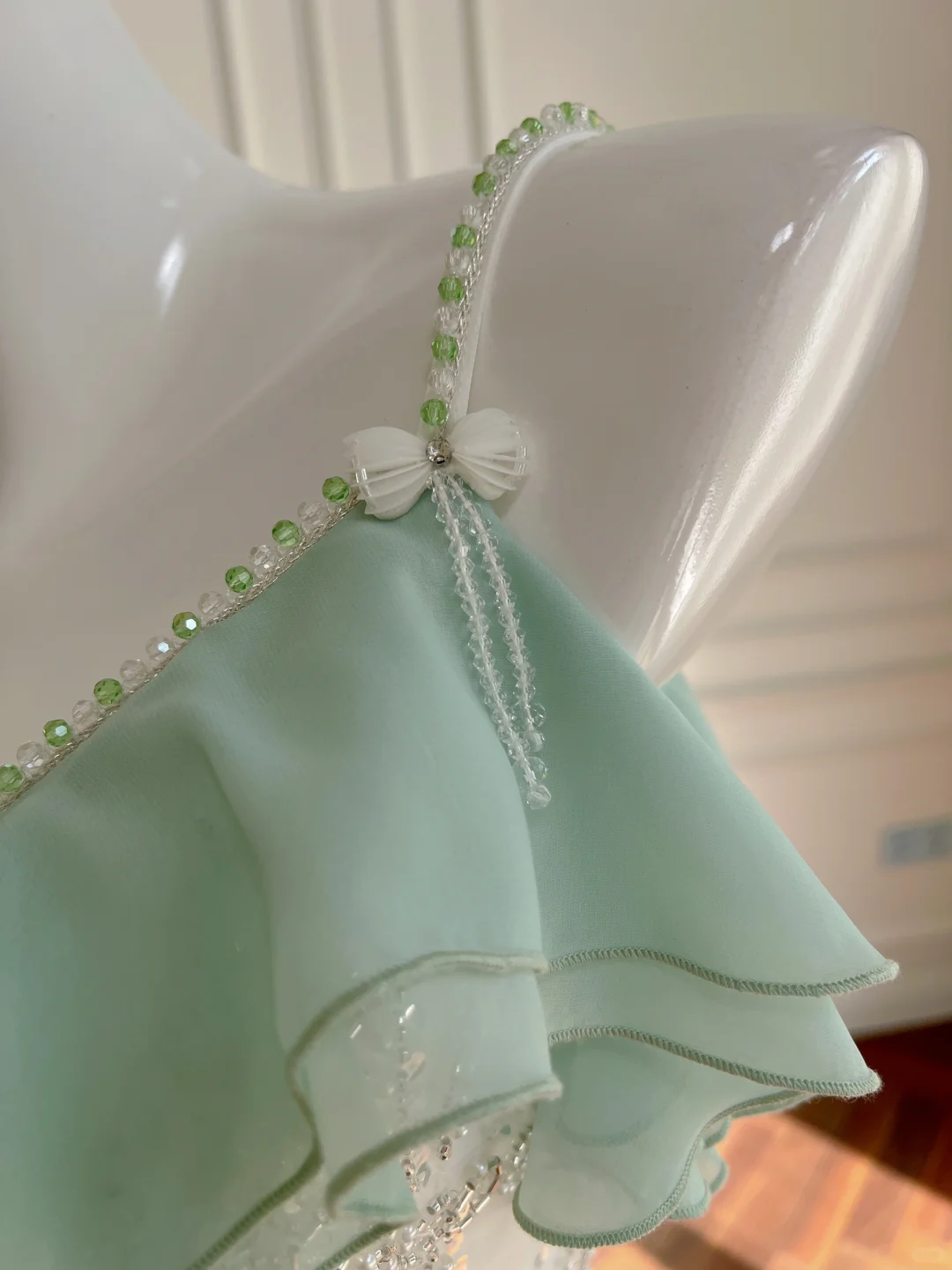 Stunning Mermaid Spaghetti Strap Beaded Ruffle Green White Chiffon Prom Dress Evening Dress SH3011