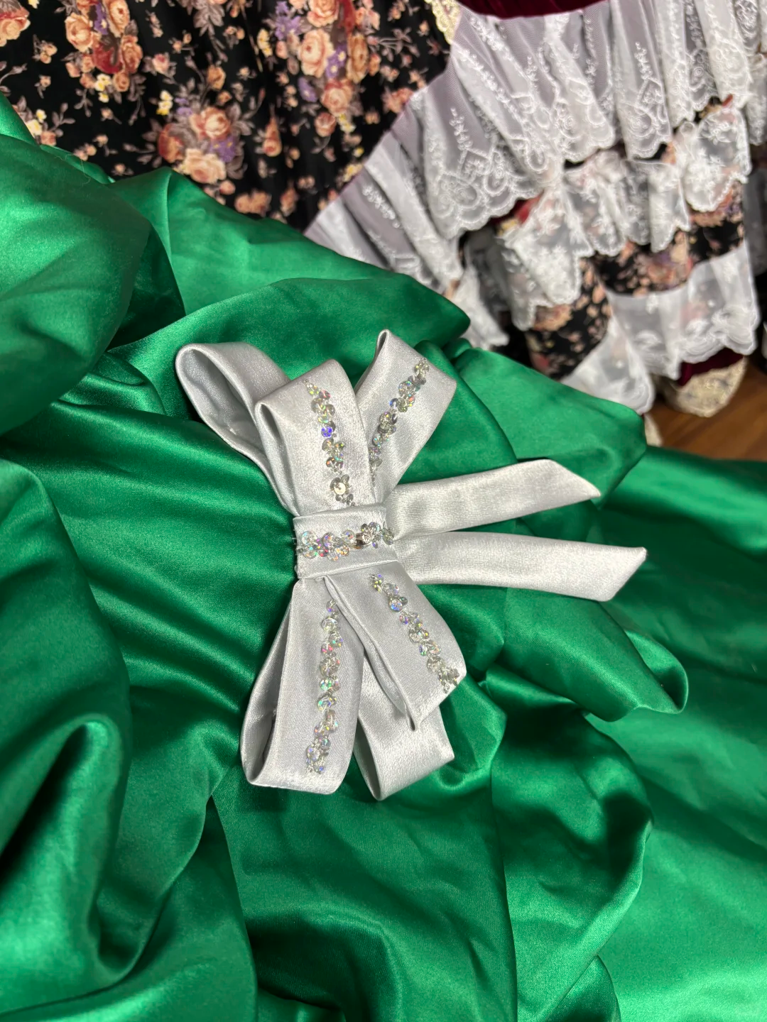 Vintage Ball Gown Strapless Bow Green Satin Prom Dress Sweet 16 Dress SH5771