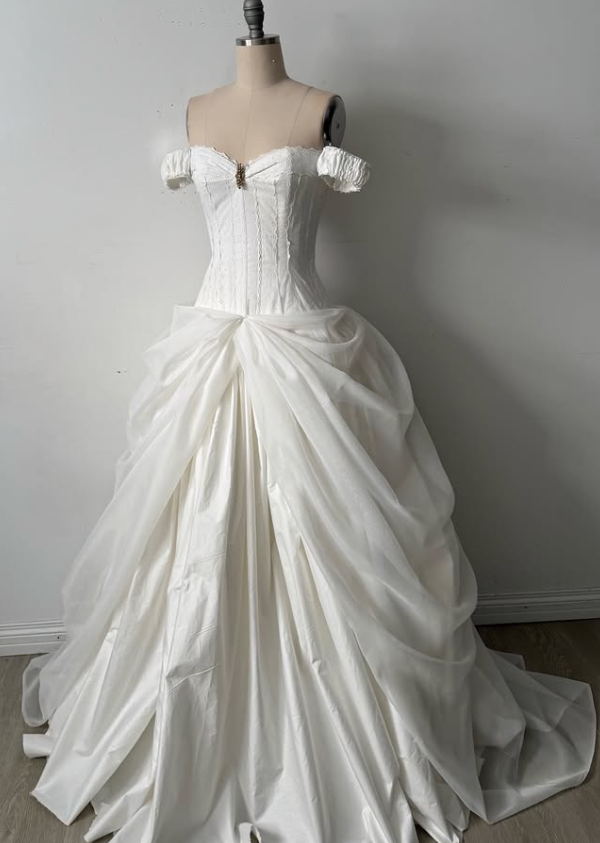 Vintage Classic A Line Off the Shoulder White Chiffon Satin Prom Dress Wedding Dress SH5401