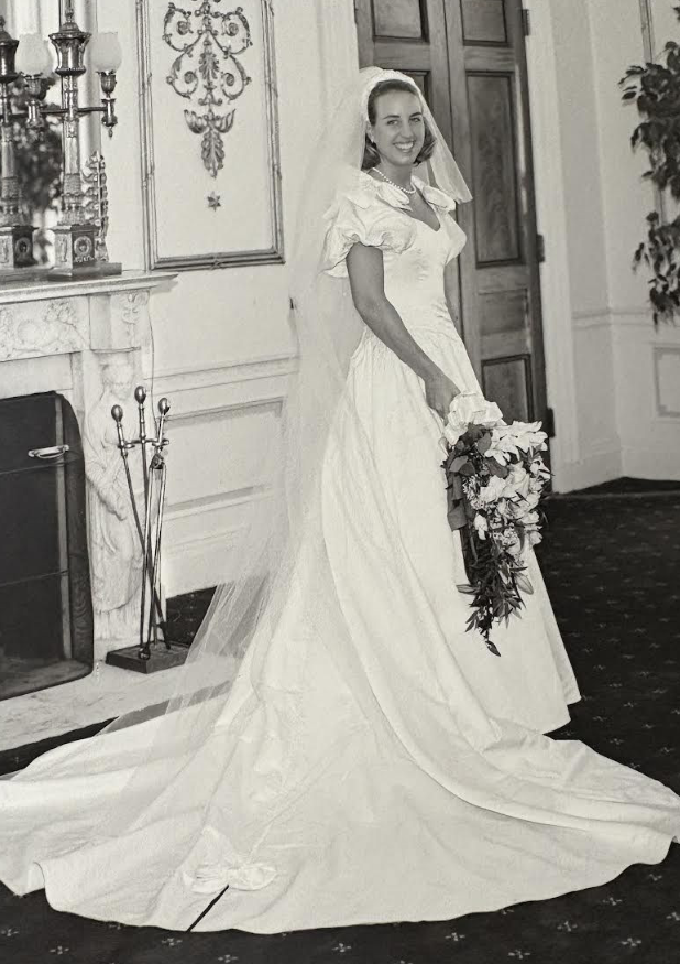 Vintage Ivory A Line Puff Sleeve Bow Satin Long Wedding Dress SH6096